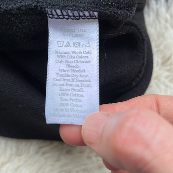 Everlane 100% Human Sweatshirtt - Picture 7 of 7